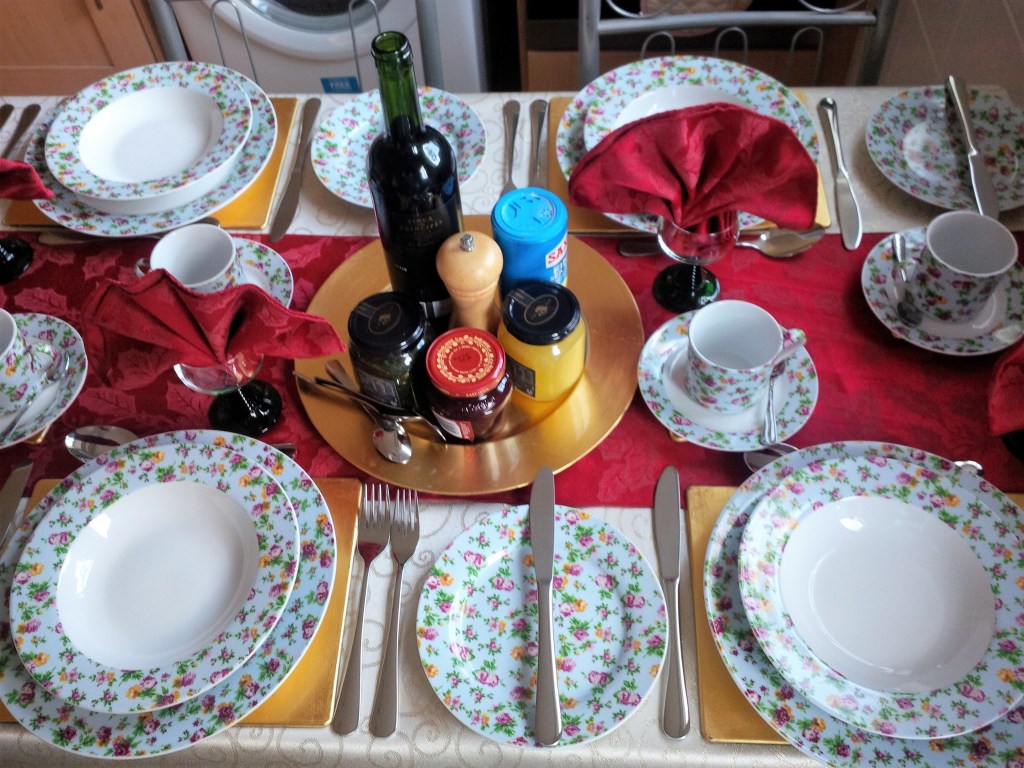 table-dressed-for-christmas